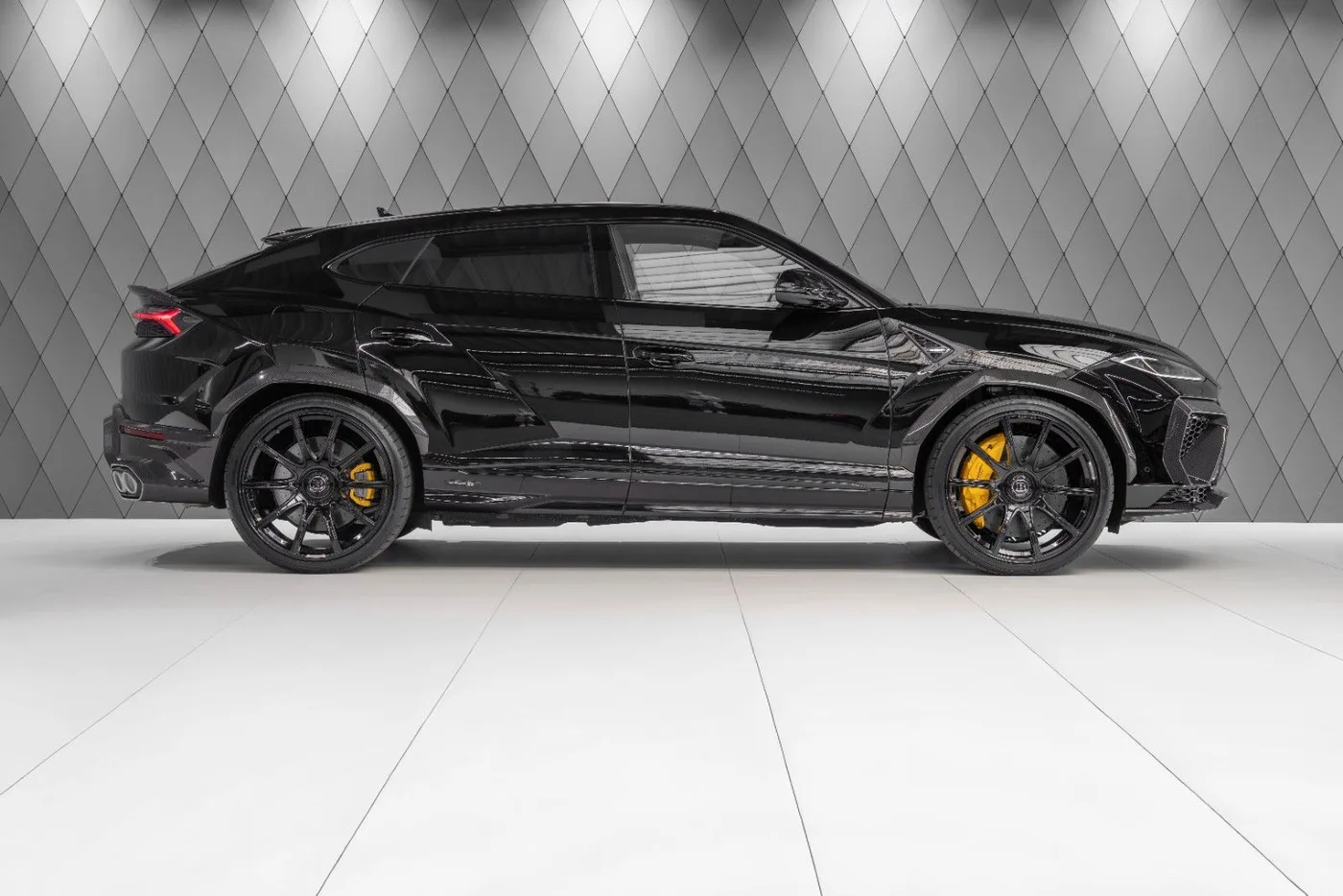 2026 Lamborghini Urus SE angeboten von einem Supersportwagenhändler in Schenefeld, Deutschland, Foto 3 von 25