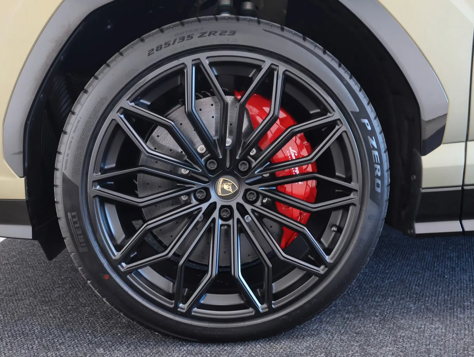 2026 Lamborghini Urus SE, 20/25