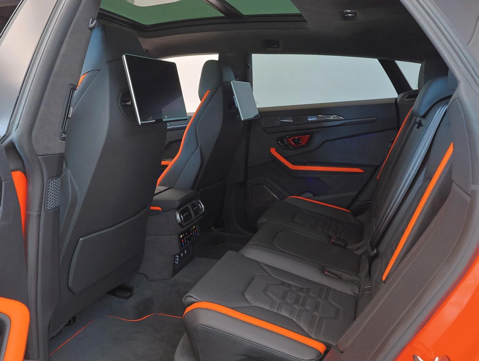 2026 Lamborghini Urus SE, 10/23