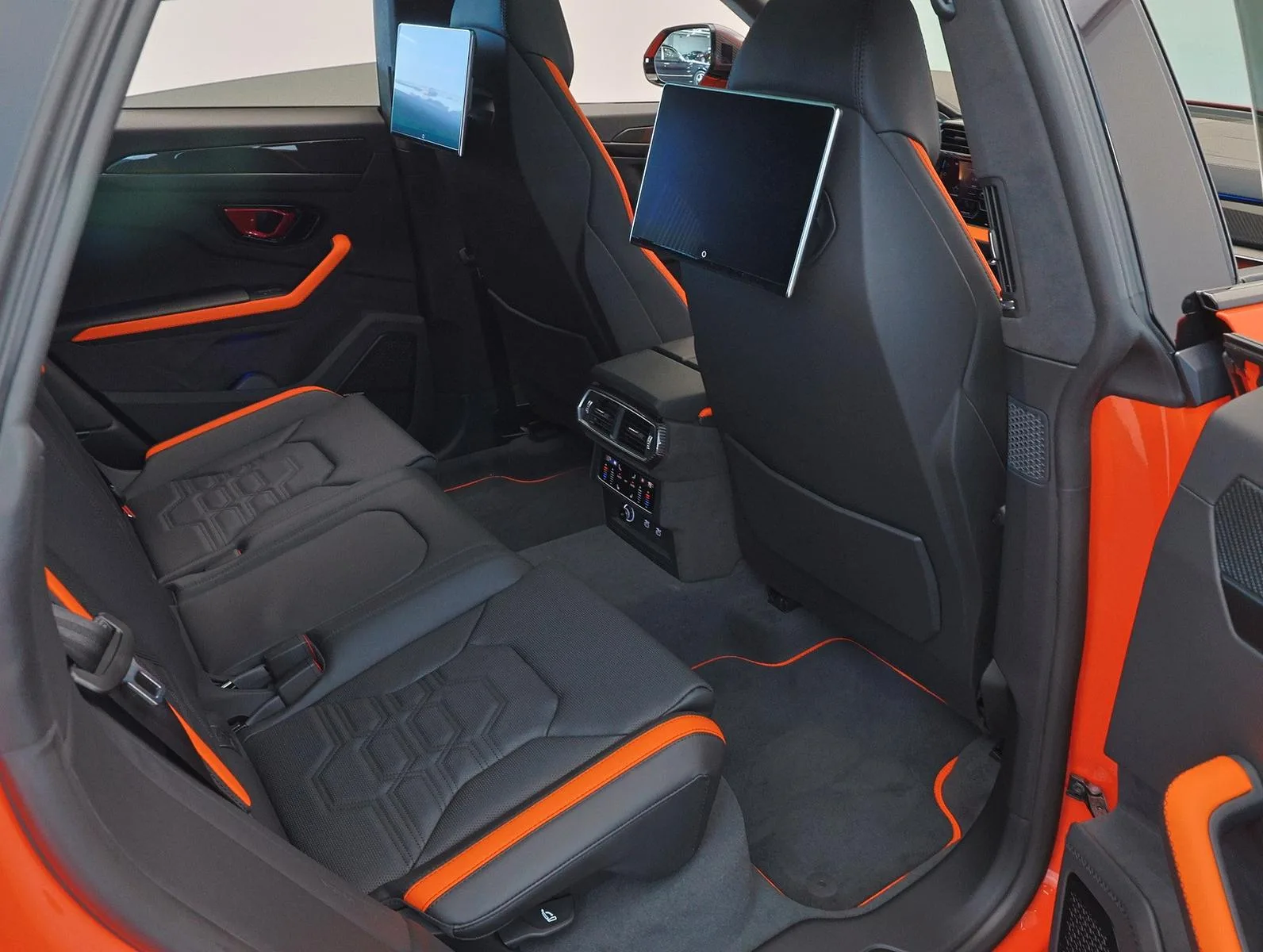 2026 Lamborghini Urus SE, 12/23