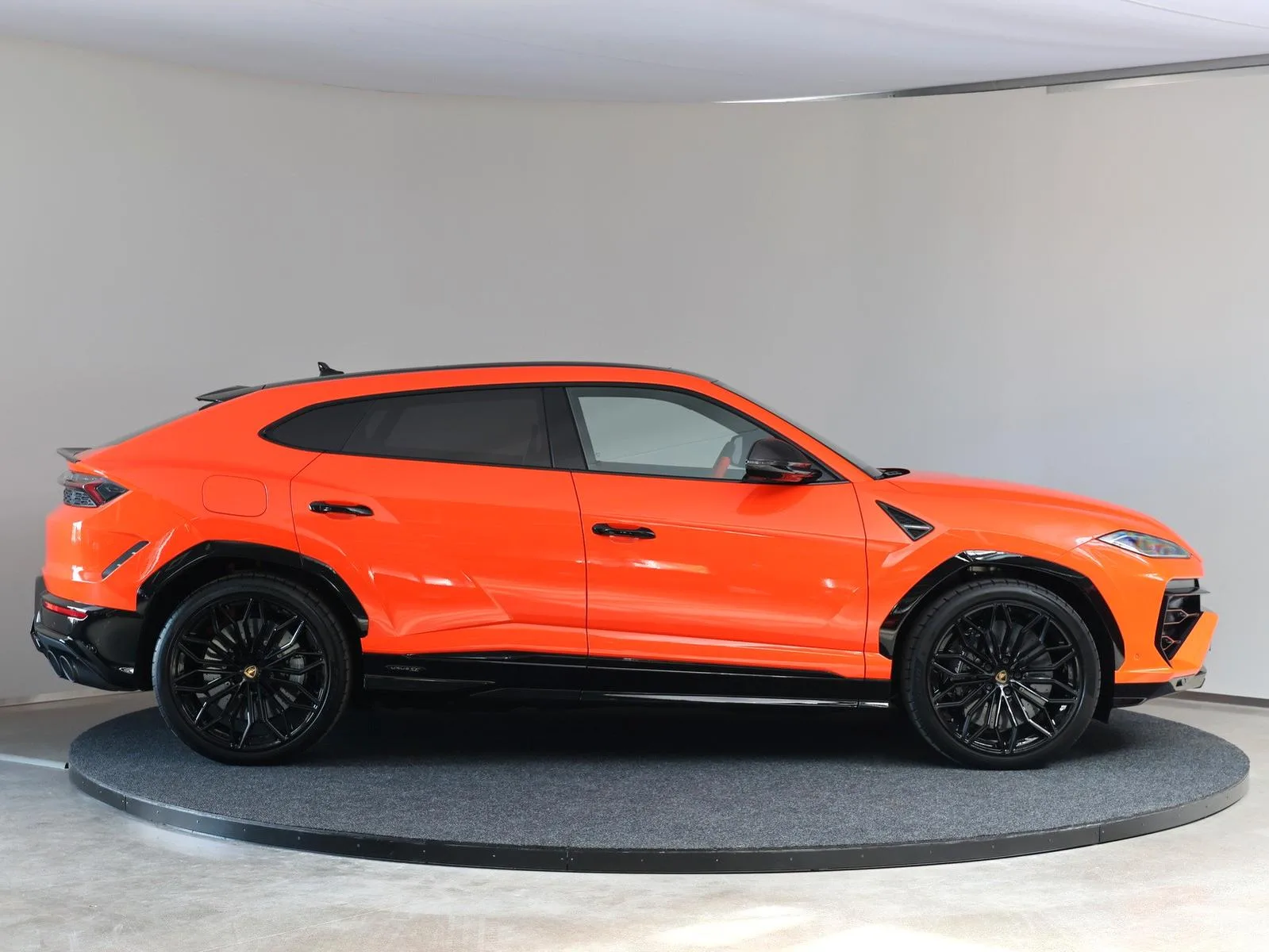 2026 Lamborghini Urus SE, 19/23