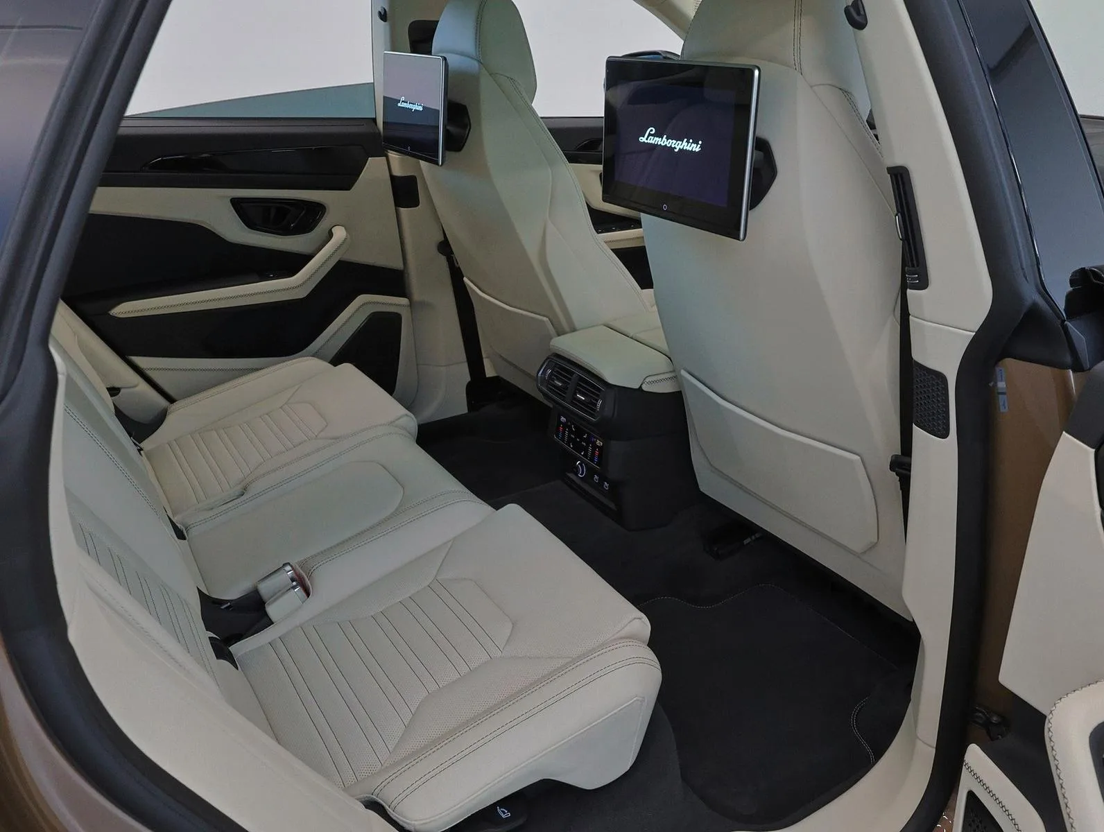2026 Lamborghini Urus SE, 9/26