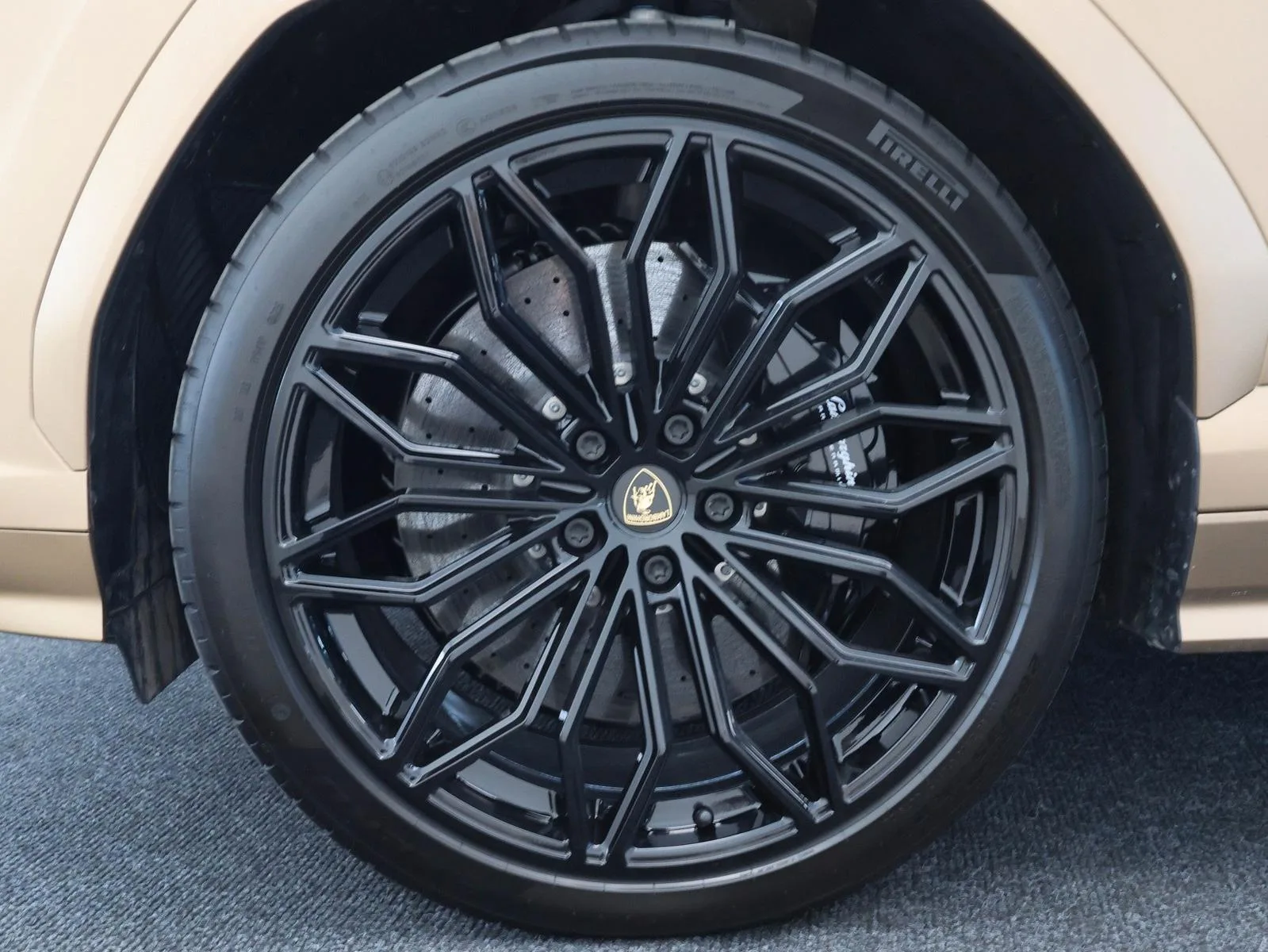 2026 Lamborghini Urus SE, 20/26