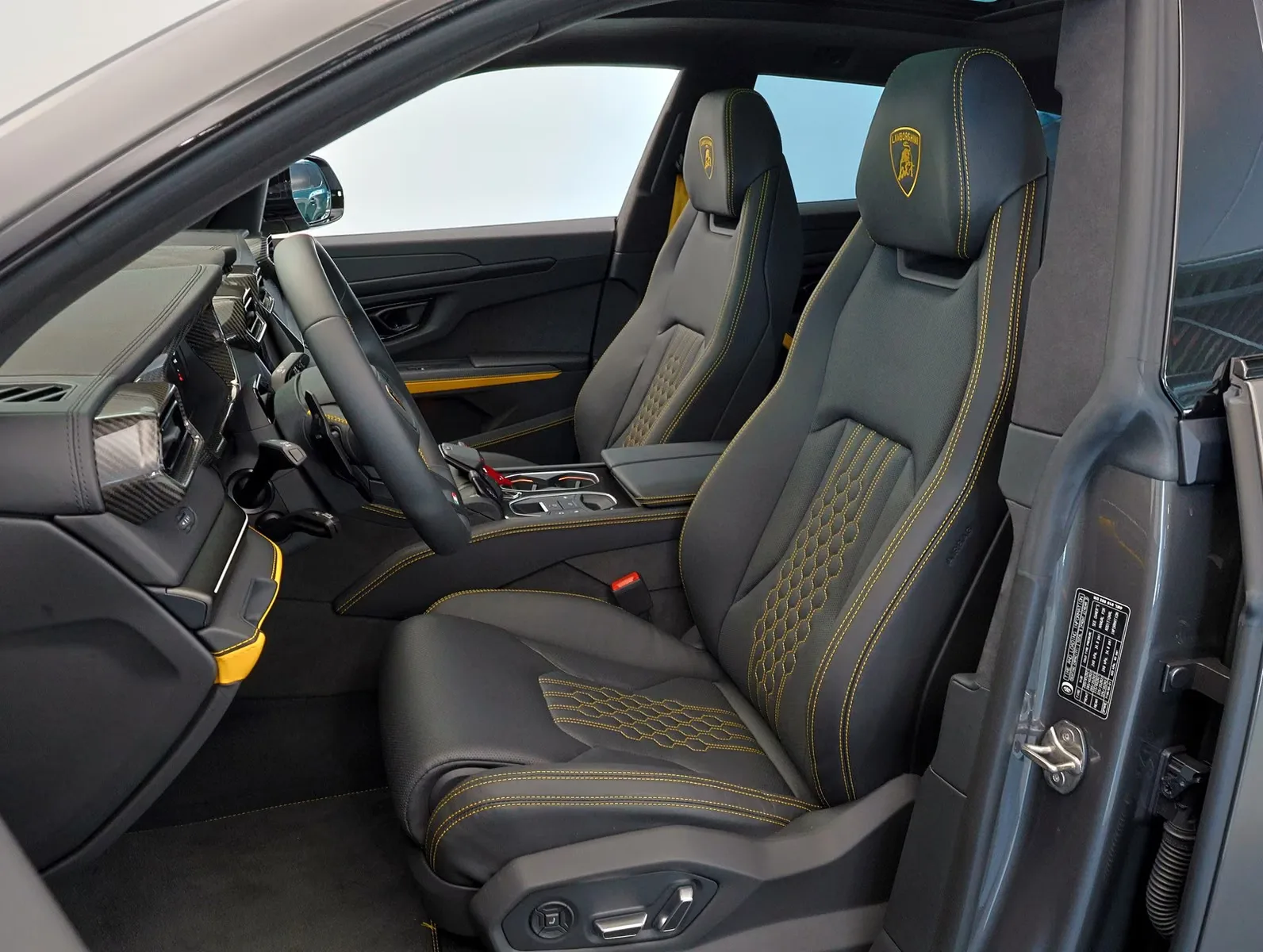 2026 Lamborghini Urus SE, 7/25