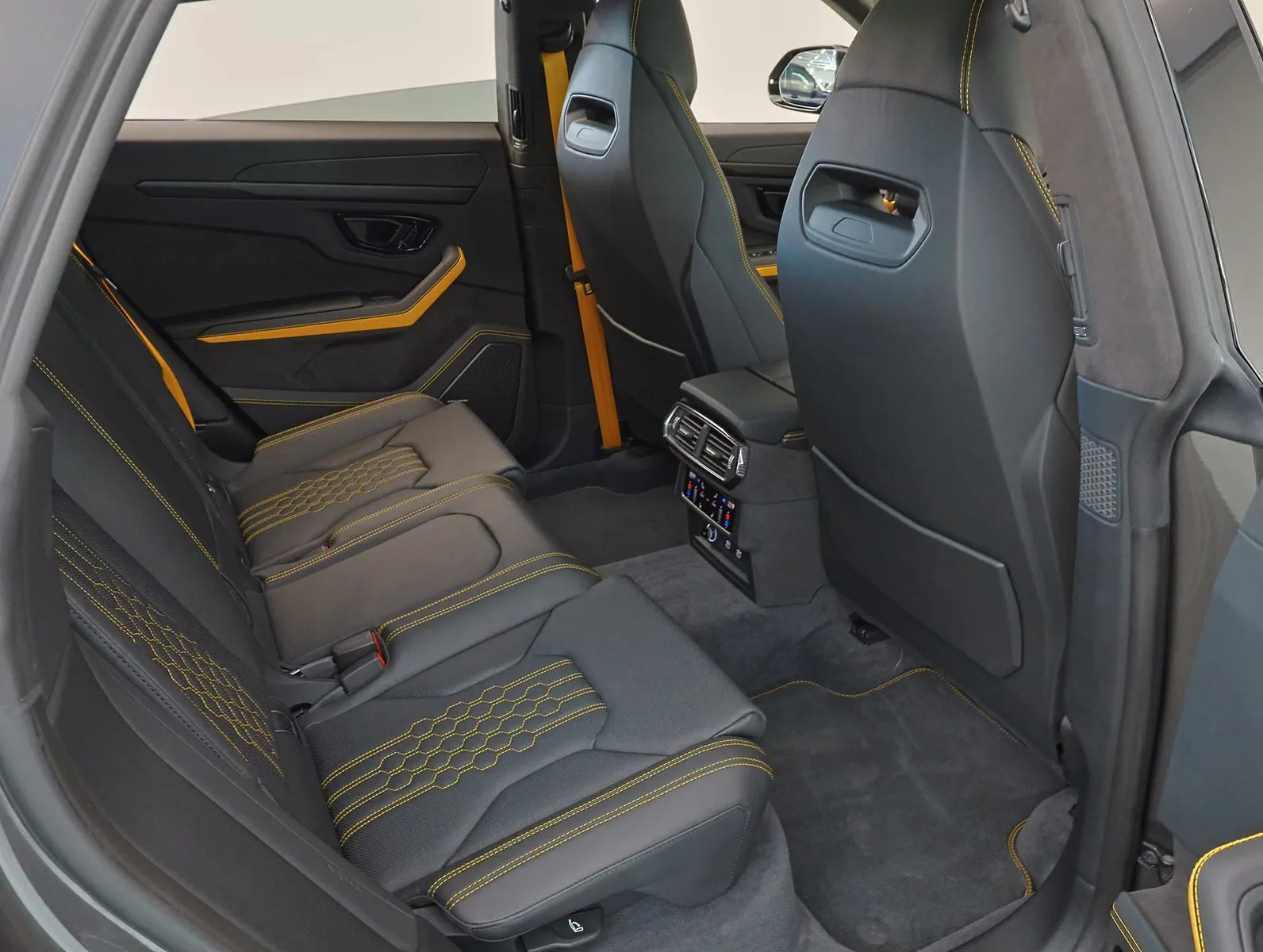 2026 Lamborghini Urus SE, 11/25