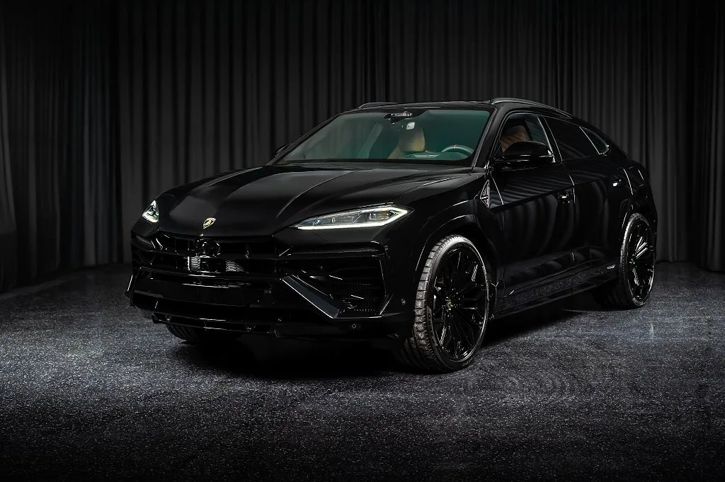 2026 Lamborghini Urus SE offered by an authorised dealer in Järfälla, Sweden, main photo
