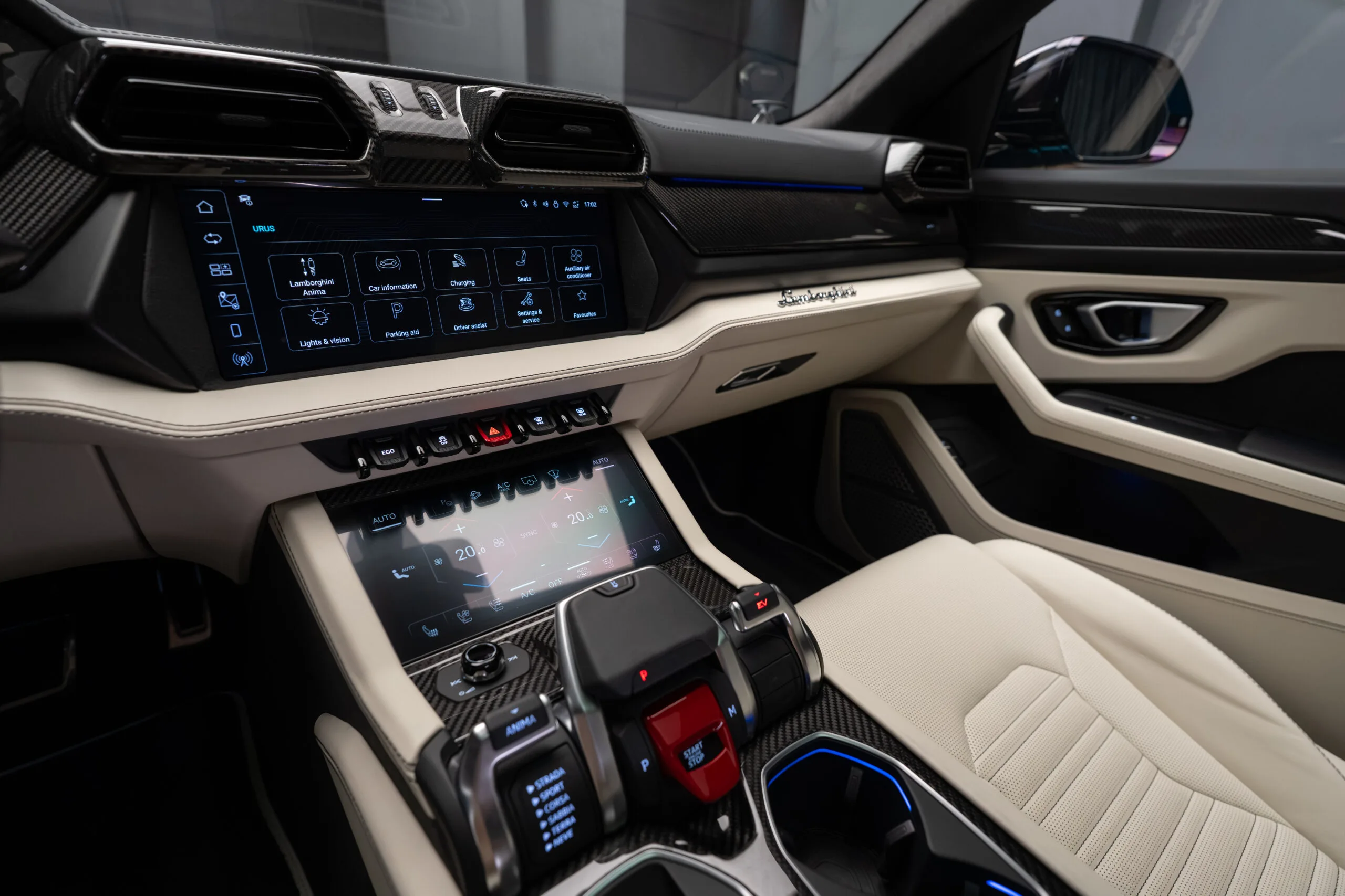 2026 Lamborghini Urus SE, 29/30