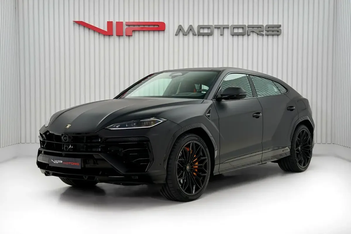 2026 Lamborghini Urus SE angeboten von einem Fachhändler in Dubai, Vereinigte Arabische Emirate, Hauptfoto