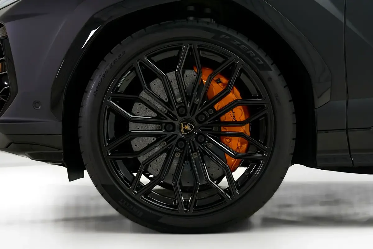 2026 Lamborghini Urus SE, 8/12