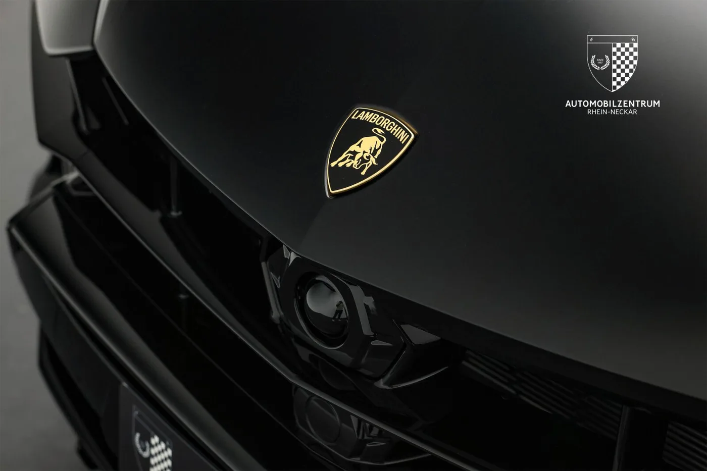 2026 Lamborghini Urus SE proposée par un spécialiste de la supercar à Viernheim, Allemagne, photo 10 sur 25