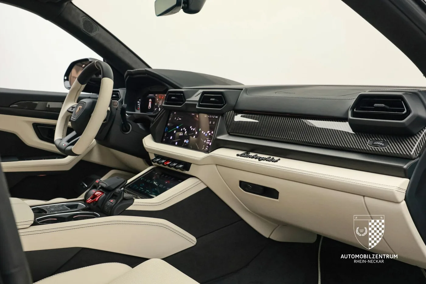 2026 Lamborghini Urus SE proposée par un spécialiste de la supercar à Viernheim, Allemagne, photo 20 sur 25
