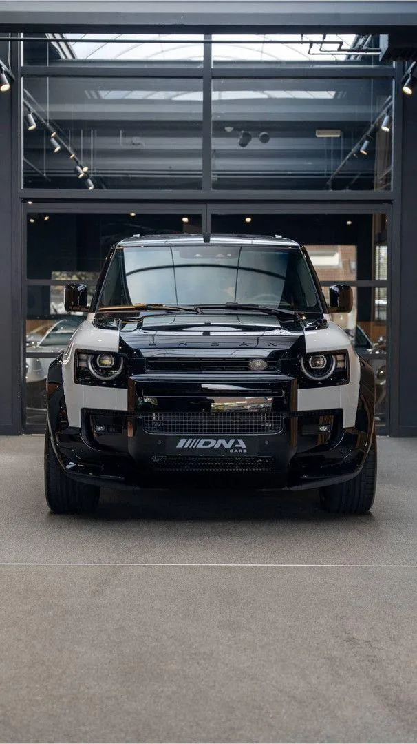 2026 Land Rover Defender 110 X Urban Automotive, 27/30