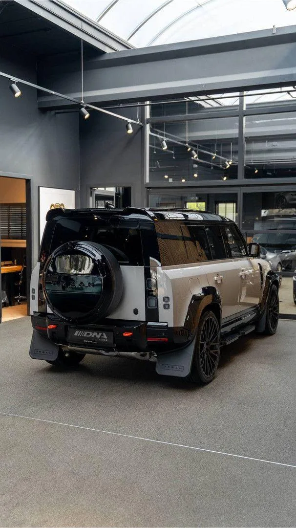 2026 Land Rover Defender 110 X Urban Automotive, 30/30