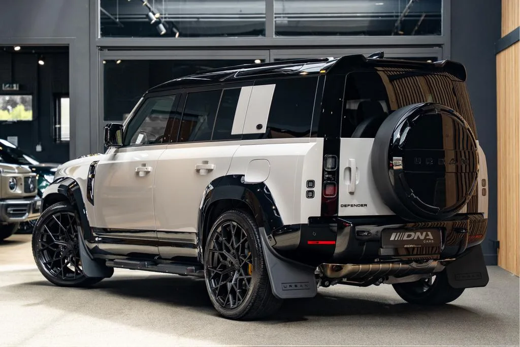 2026 Land Rover Defender 110 X-Dynamic SE Urban Automotive, 5/30