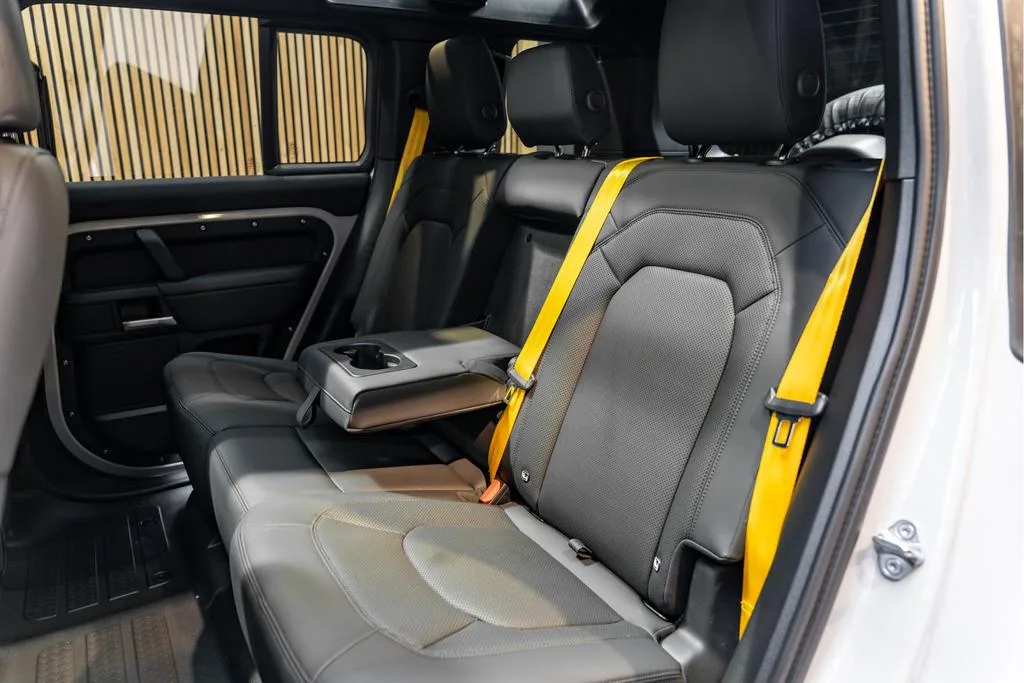 2026 Land Rover Defender 110 X-Dynamic SE Urban Automotive, 10/30