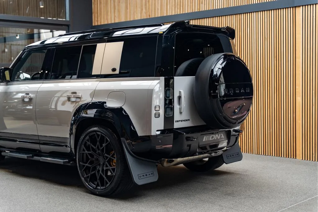 2026 Land Rover Defender 110 X-Dynamic SE Urban Automotive, 11/30