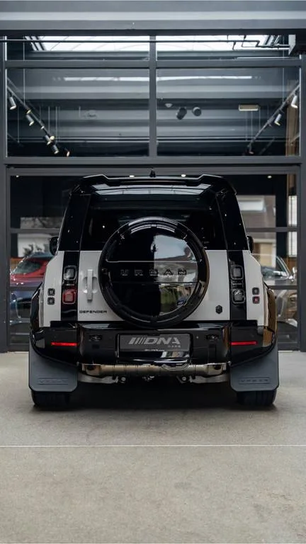 2026 Land Rover Defender 110 X-Dynamic SE Urban Automotive, 28/30