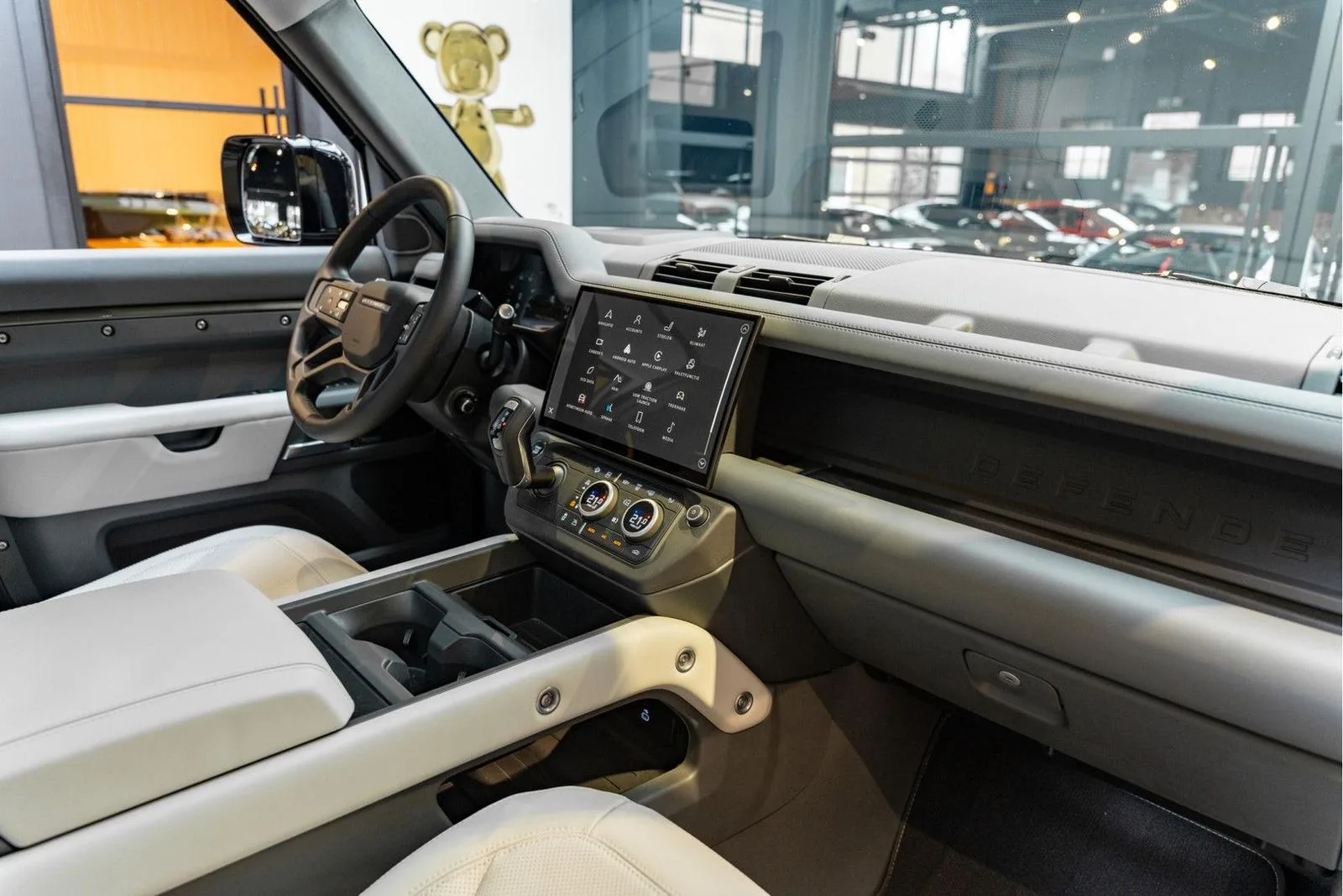 2026 Land Rover Defender 110 X-Dynamic HSE Urban Automotive Widetrack, 8/30