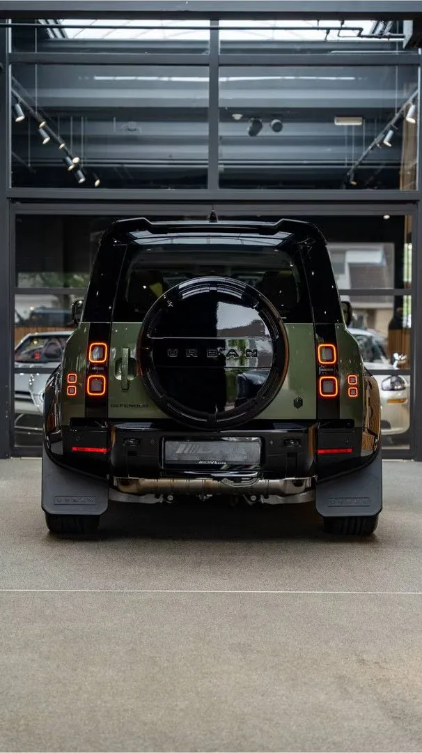 2026 Land Rover Defender 110 X-Dynamic HSE Urban Automotive Widetrack, 26/30