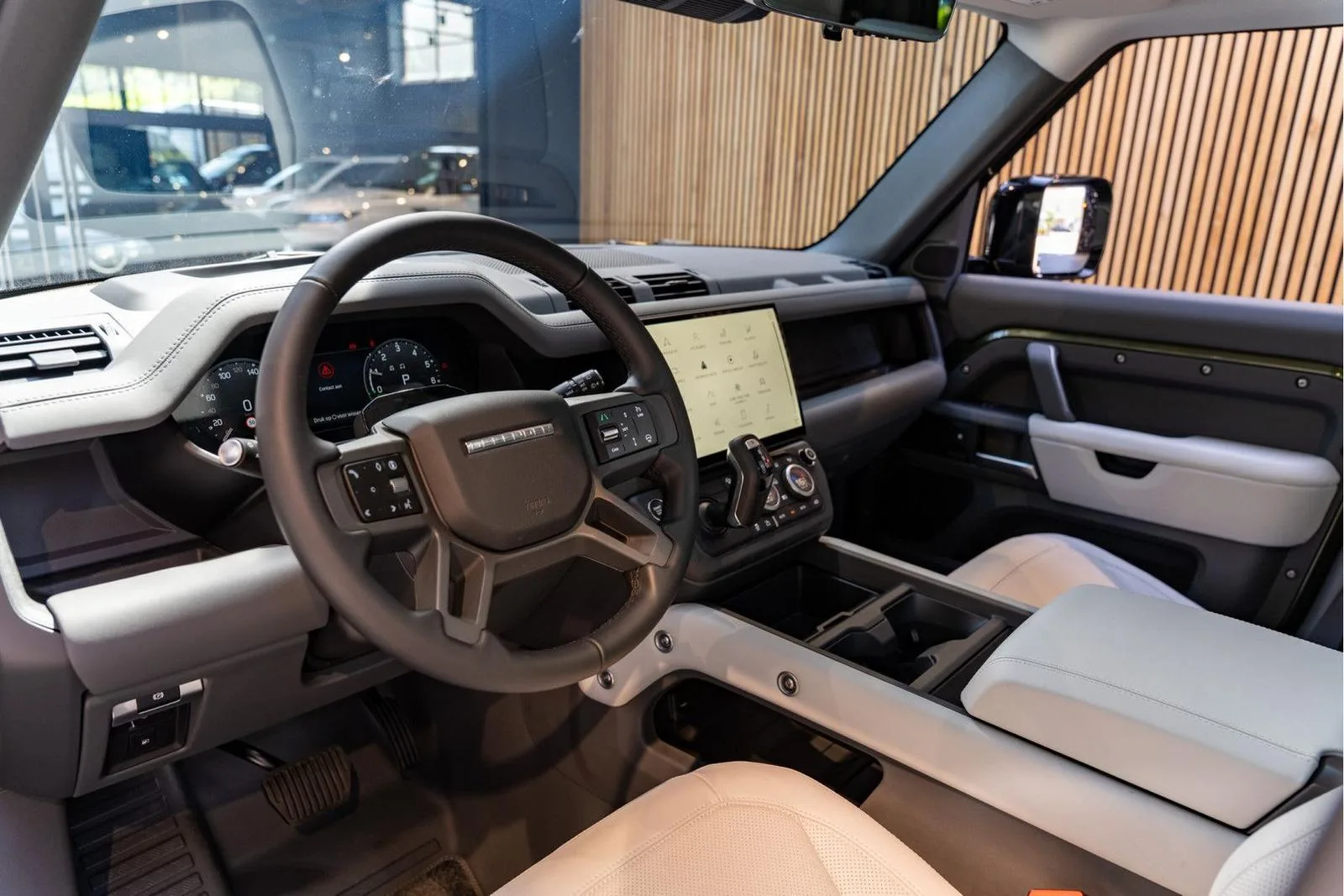 2026 Land Rover Defender 110 X-Dynamic HSE, 11/30