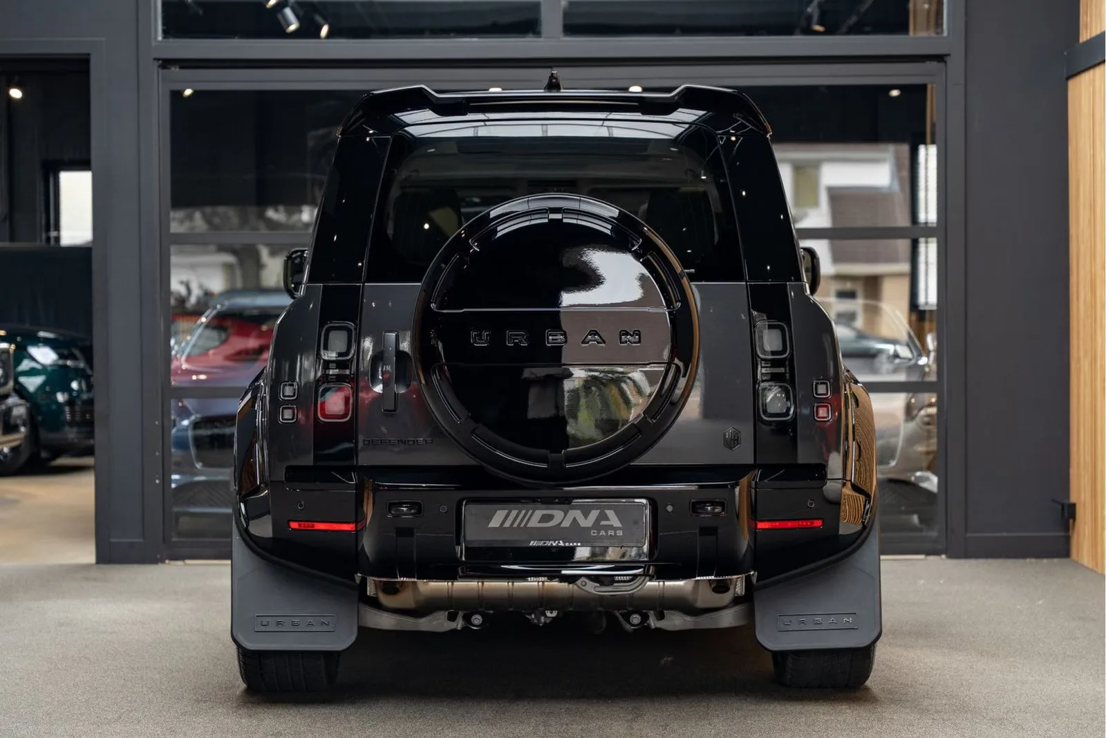 2026 Land Rover Defender 110 X-Dynamic SE Urban Automotive, 4/30