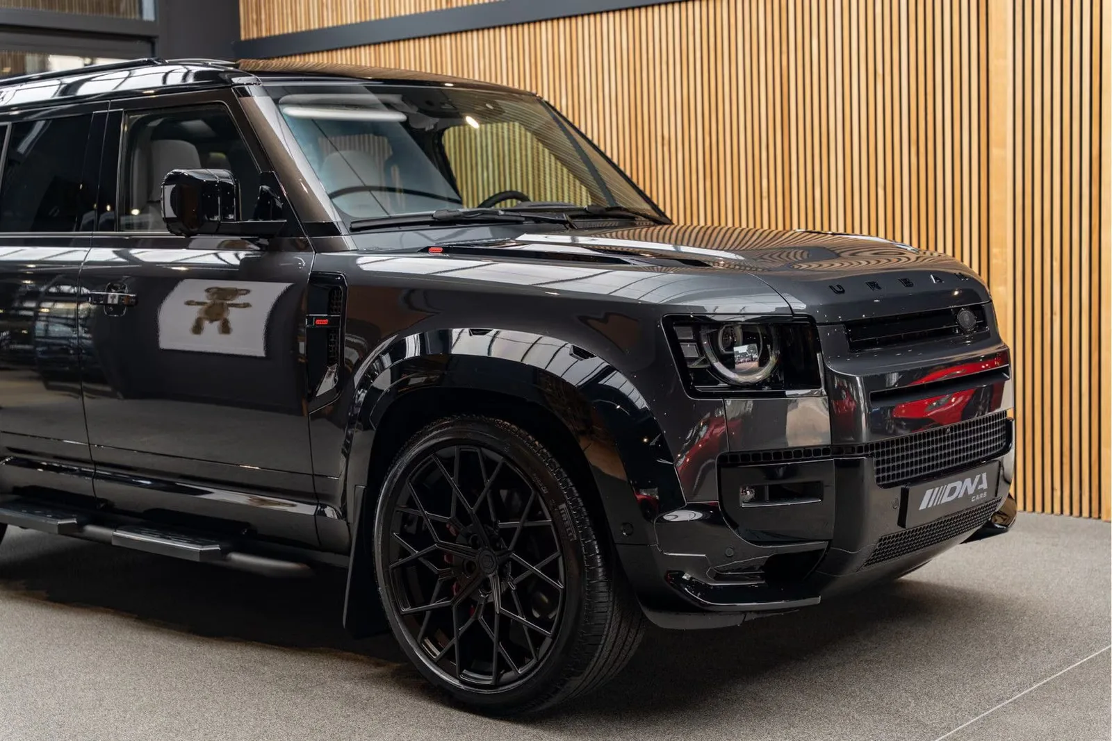 2026 Land Rover Defender 110 X-Dynamic SE Urban Automotive, 11/30