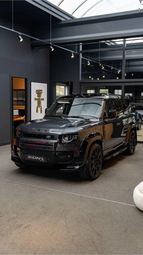 2026 Land Rover Defender 110 X-Dynamic SE Urban Automotive, 29/30