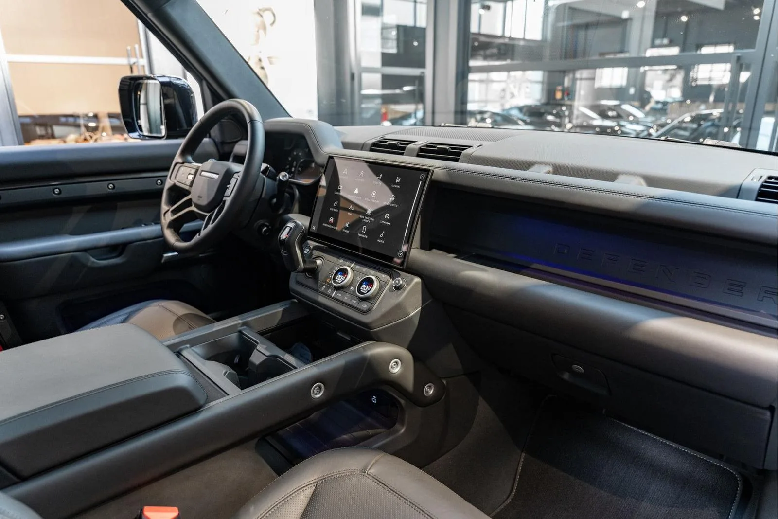 2026 Land Rover Defender 110 X-Dynamic HSE Urban Automotive, 8/30