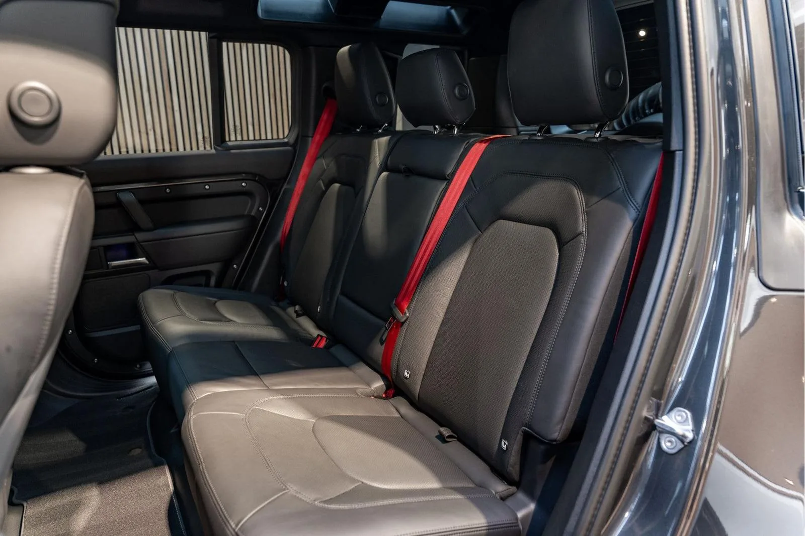 2026 Land Rover Defender 110 X-Dynamic HSE Urban Automotive, 10/30
