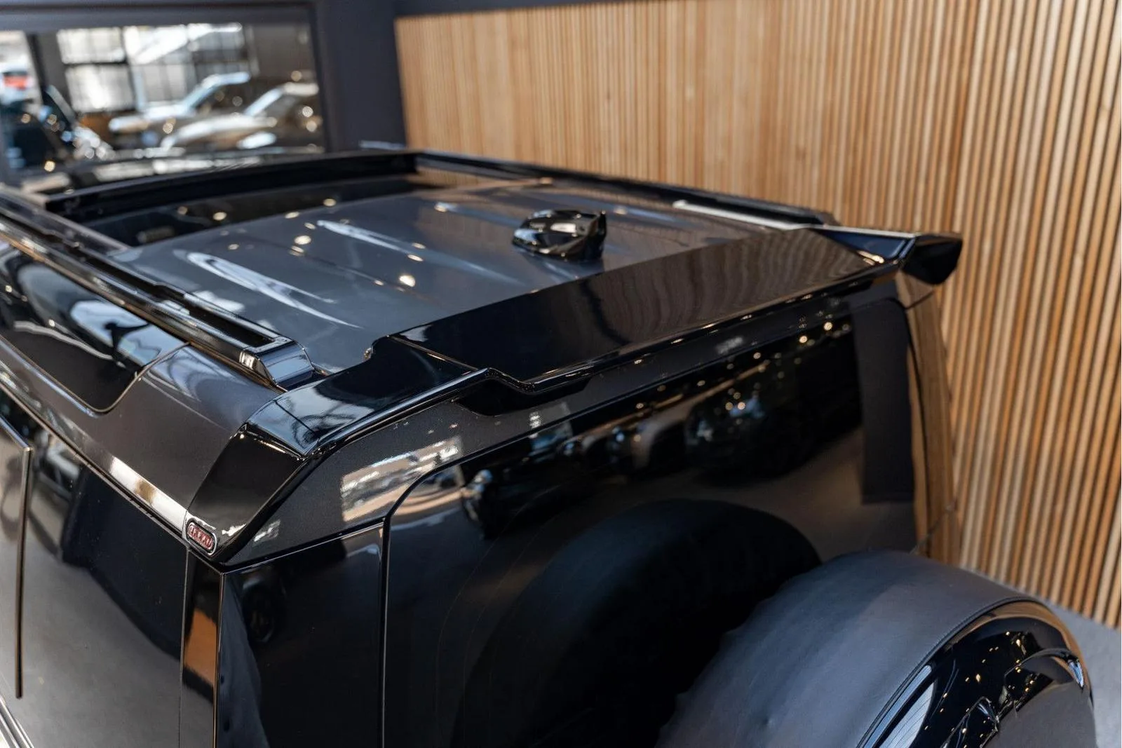 2026 Land Rover Defender 110 X-Dynamic HSE Urban Automotive, 23/30