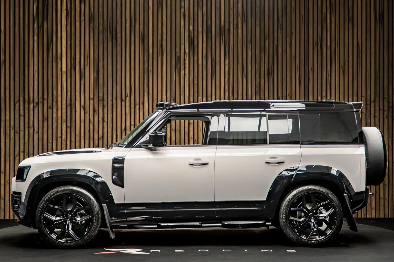 2026 Land Rover Defender 110 D250 X-Dynamic HSE Urban Automotive, 6/30