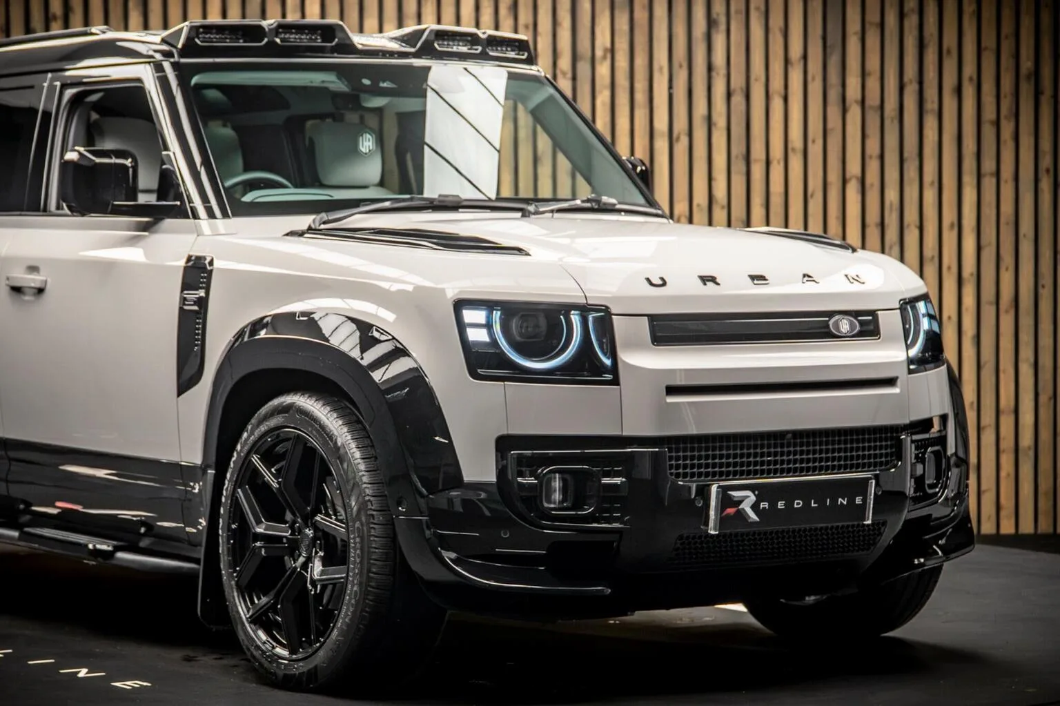 2026 Land Rover Defender 110 D250 X-Dynamic HSE Urban Automotive, 11/30