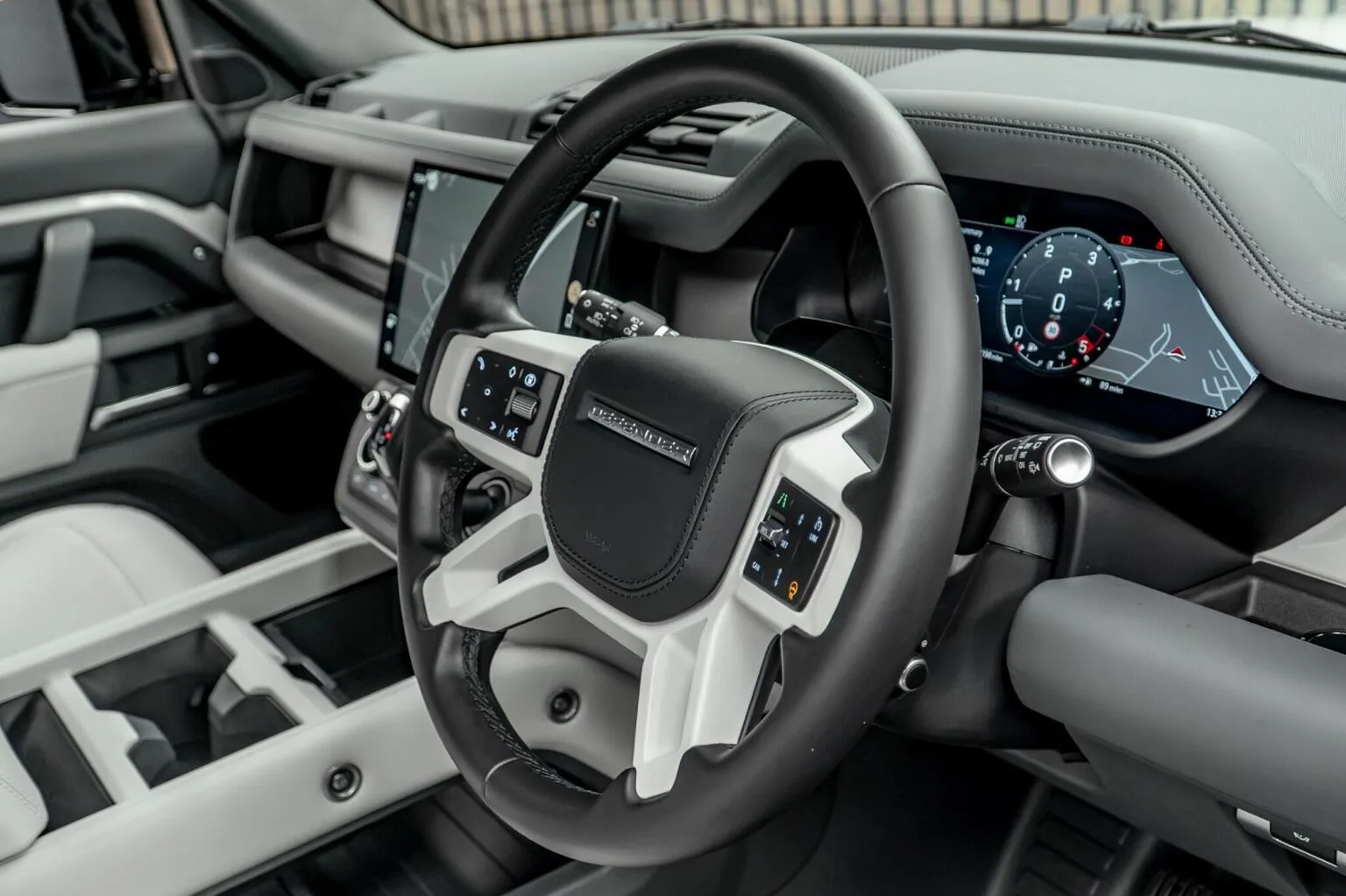 2026 Land Rover Defender 110 D250 X-Dynamic HSE Urban Automotive, 29/30