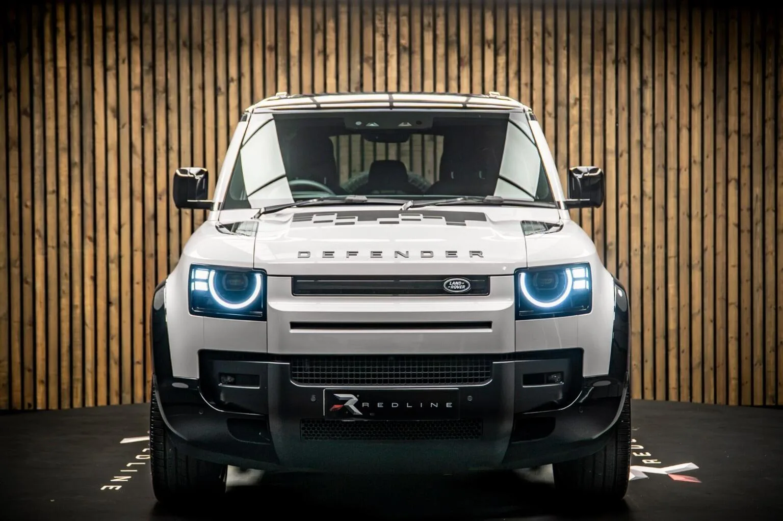 2026 Land Rover Defender 110 D350 X-Dynamic HSE, 5/30