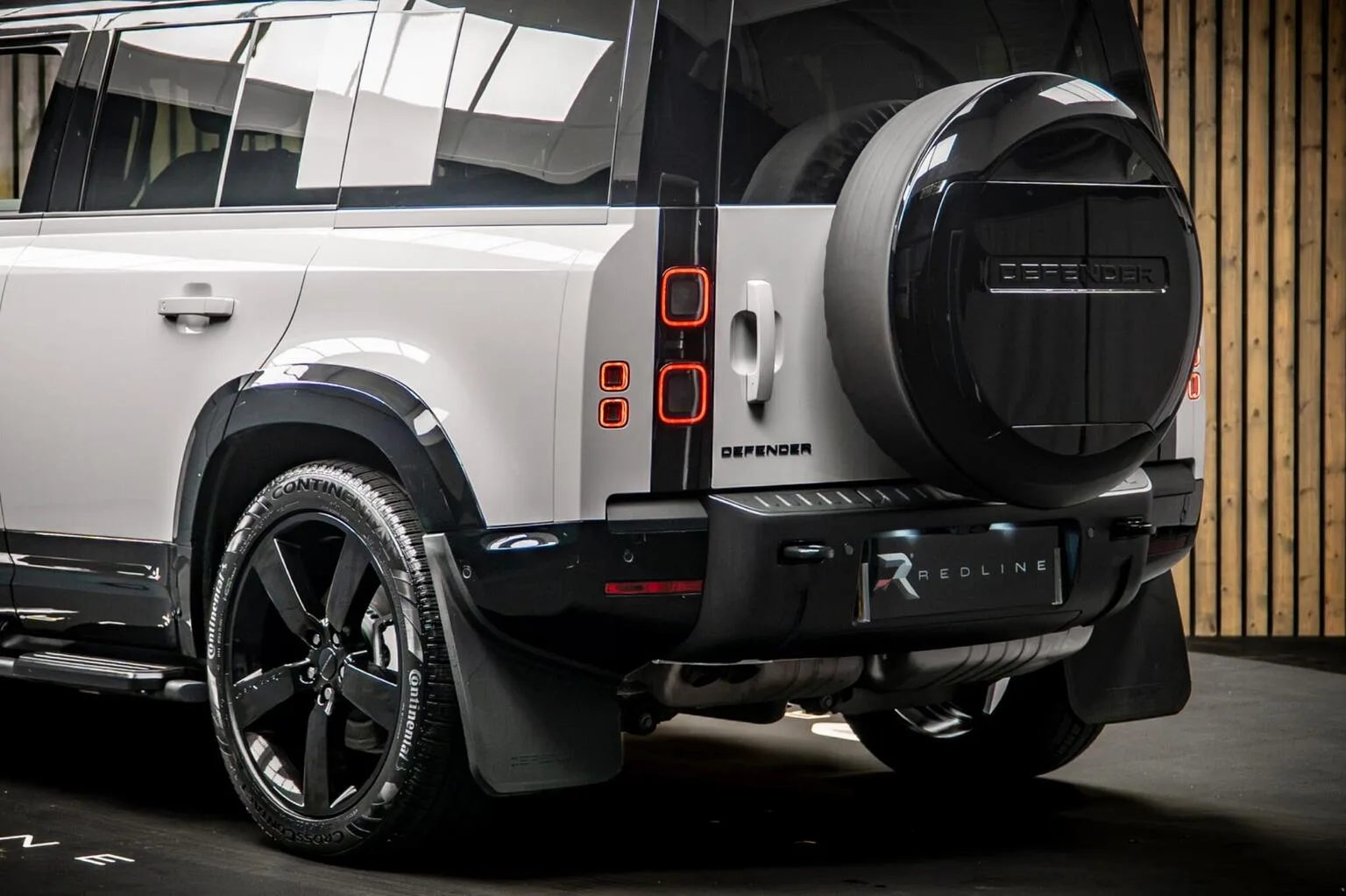 2026 Land Rover Defender 110 D350 X-Dynamic HSE, 19/30