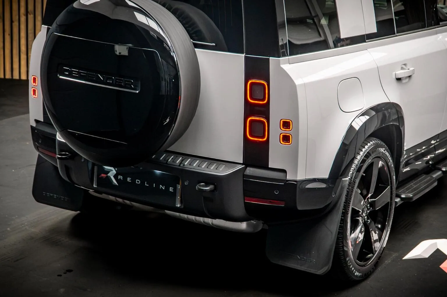 2026 Land Rover Defender 110 D350 X-Dynamic HSE, 21/30