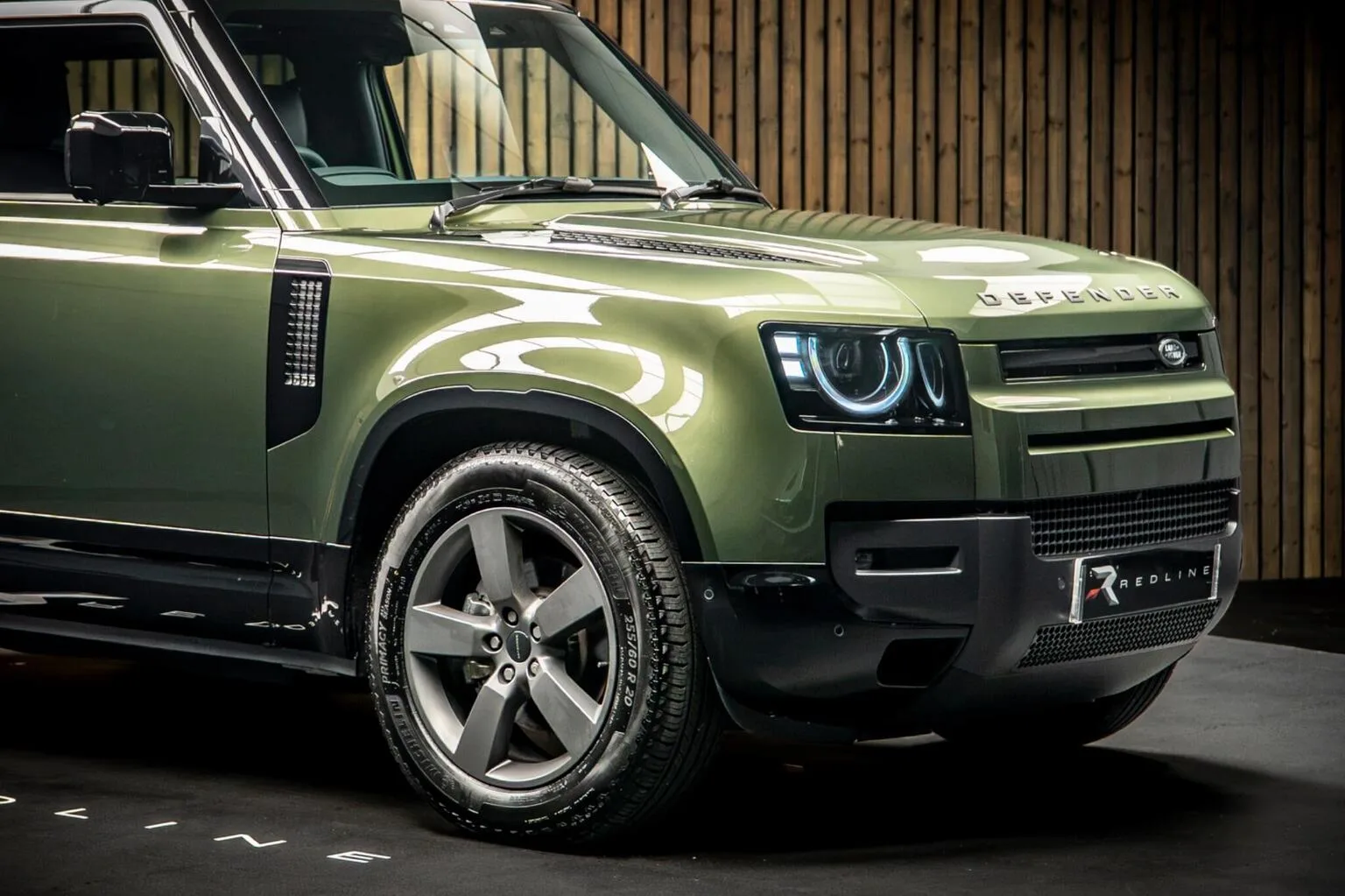 2026 Land Rover Defender 90 D250 X-Dynamic SE, 9/30