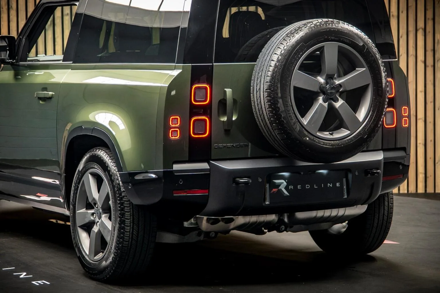 2026 Land Rover Defender 90 D250 X-Dynamic SE, 19/30