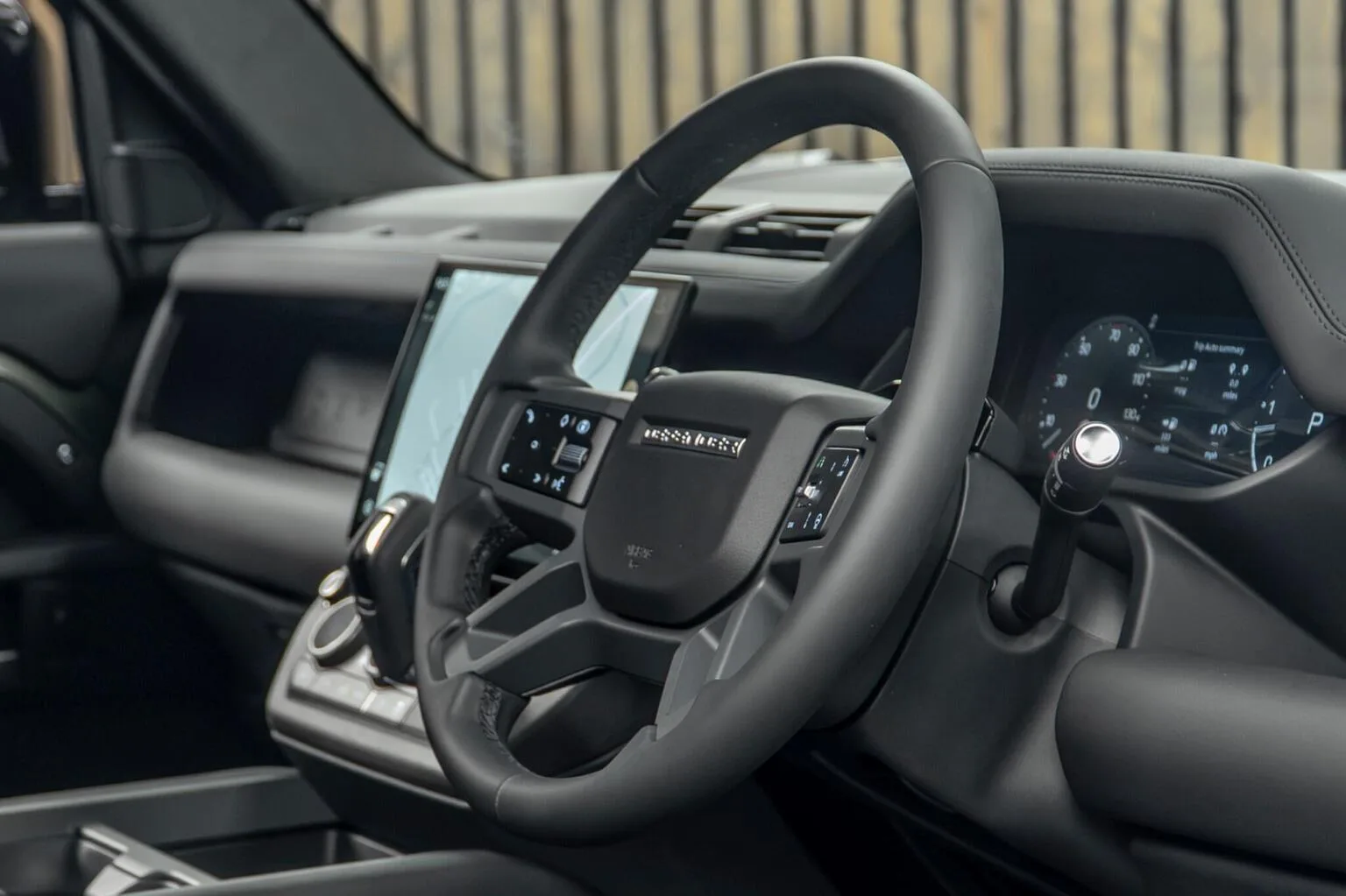 2026 Land Rover Defender 90 D250 X-Dynamic SE, 27/30