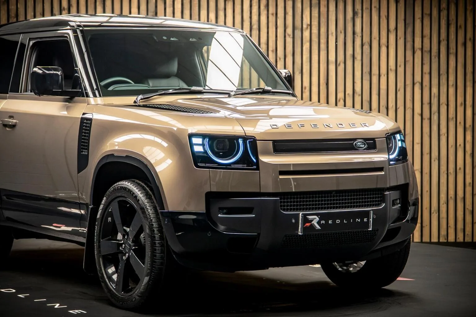 2026 Land Rover Defender 90 Hard Top D350 X-Dynamic HSE, 11/30