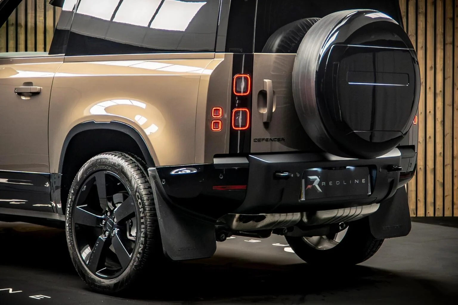 2026 Land Rover Defender 90 Hard Top D350 X-Dynamic HSE, 19/30