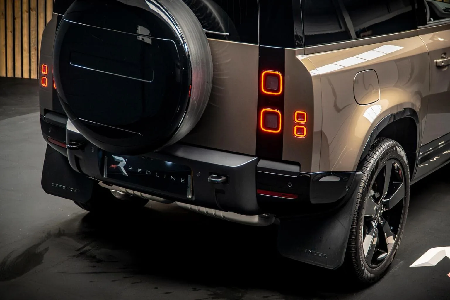 2026 Land Rover Defender 90 Hard Top D350 X-Dynamic HSE, 21/30