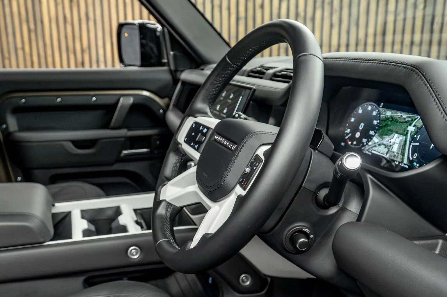 2026 Land Rover Defender 90 Hard Top D350 X-Dynamic HSE, 27/30