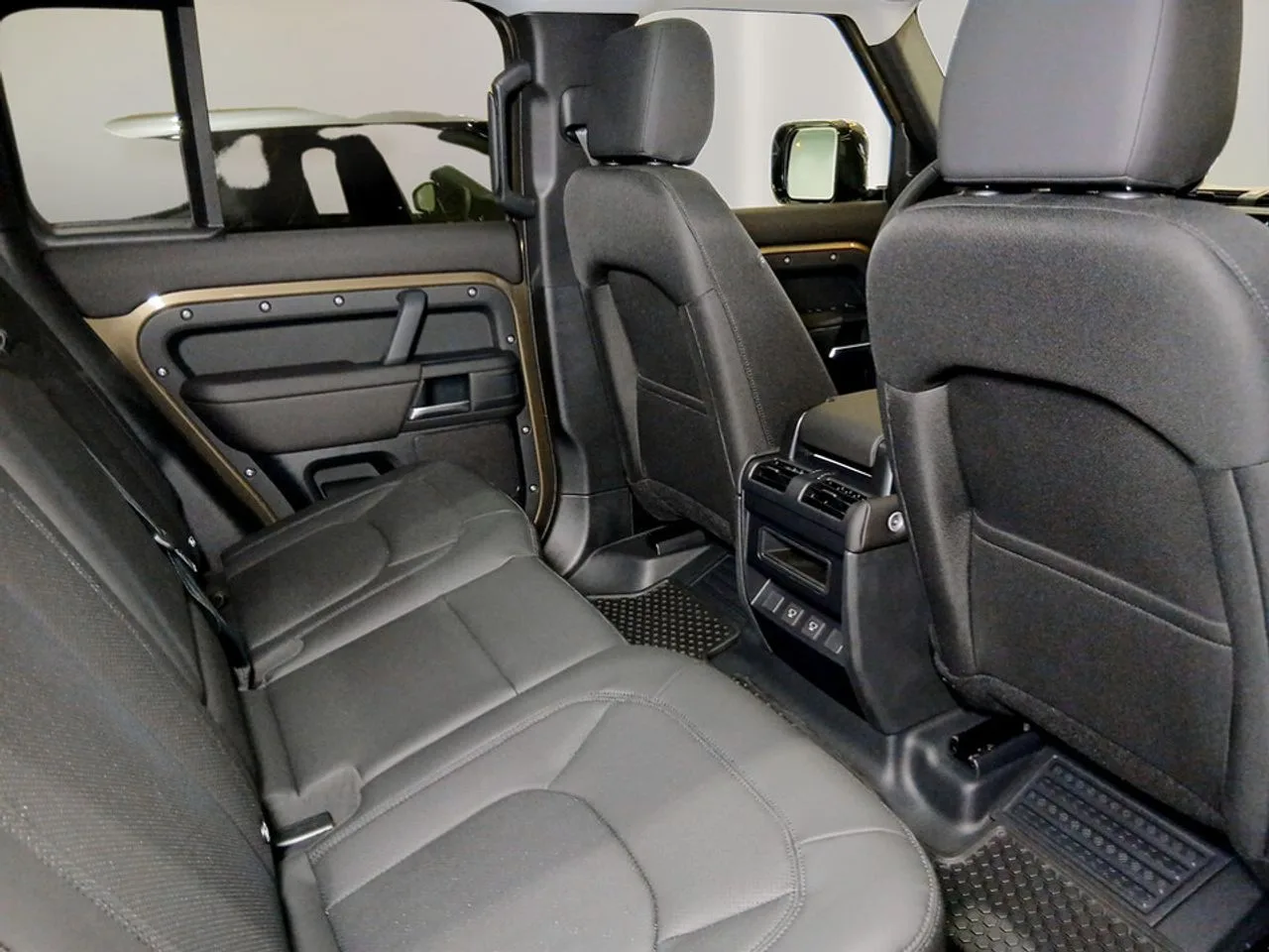 2026 Land Rover Defender, 18/22