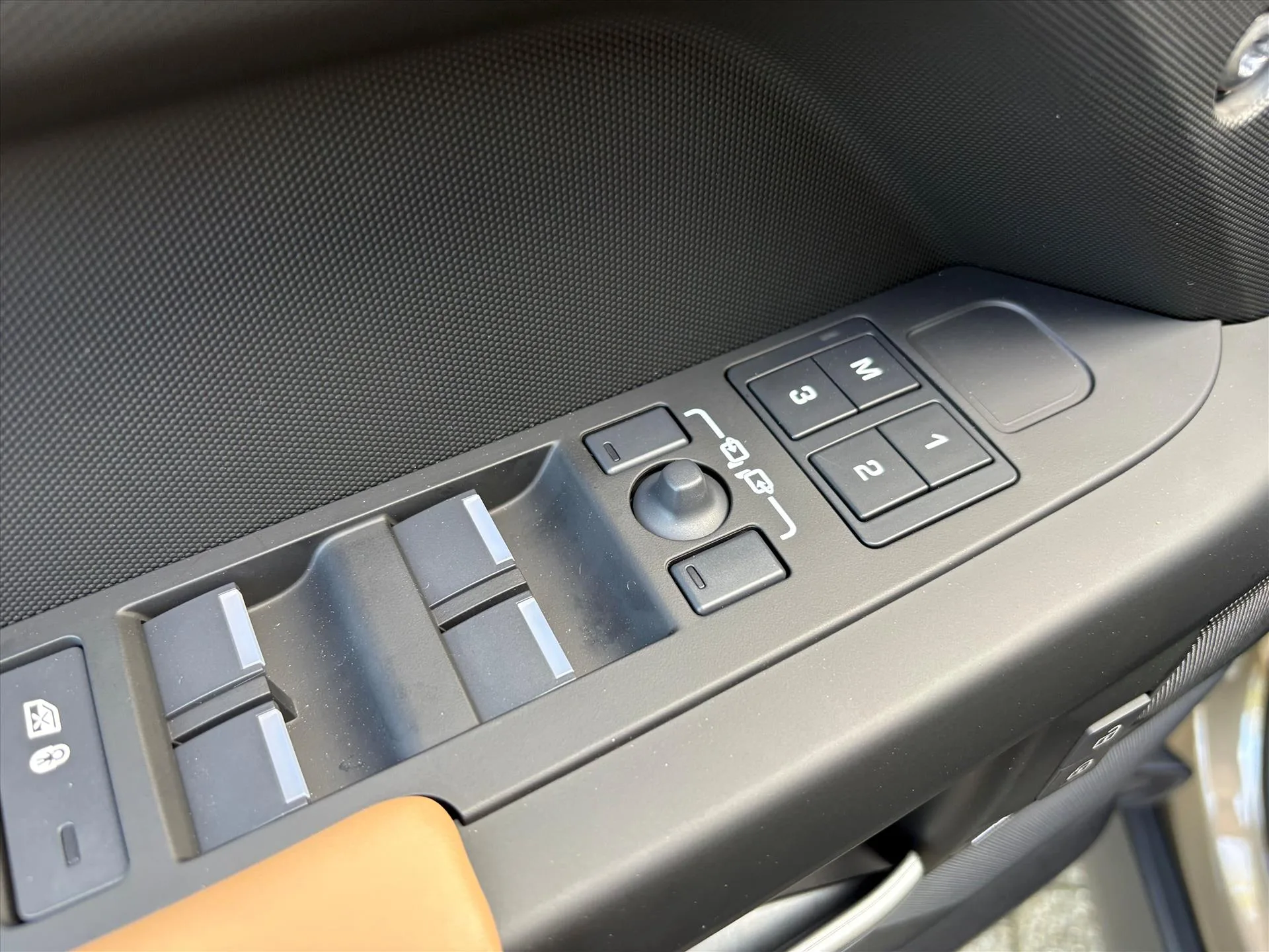 2026 Land Rover Defender, 11/30