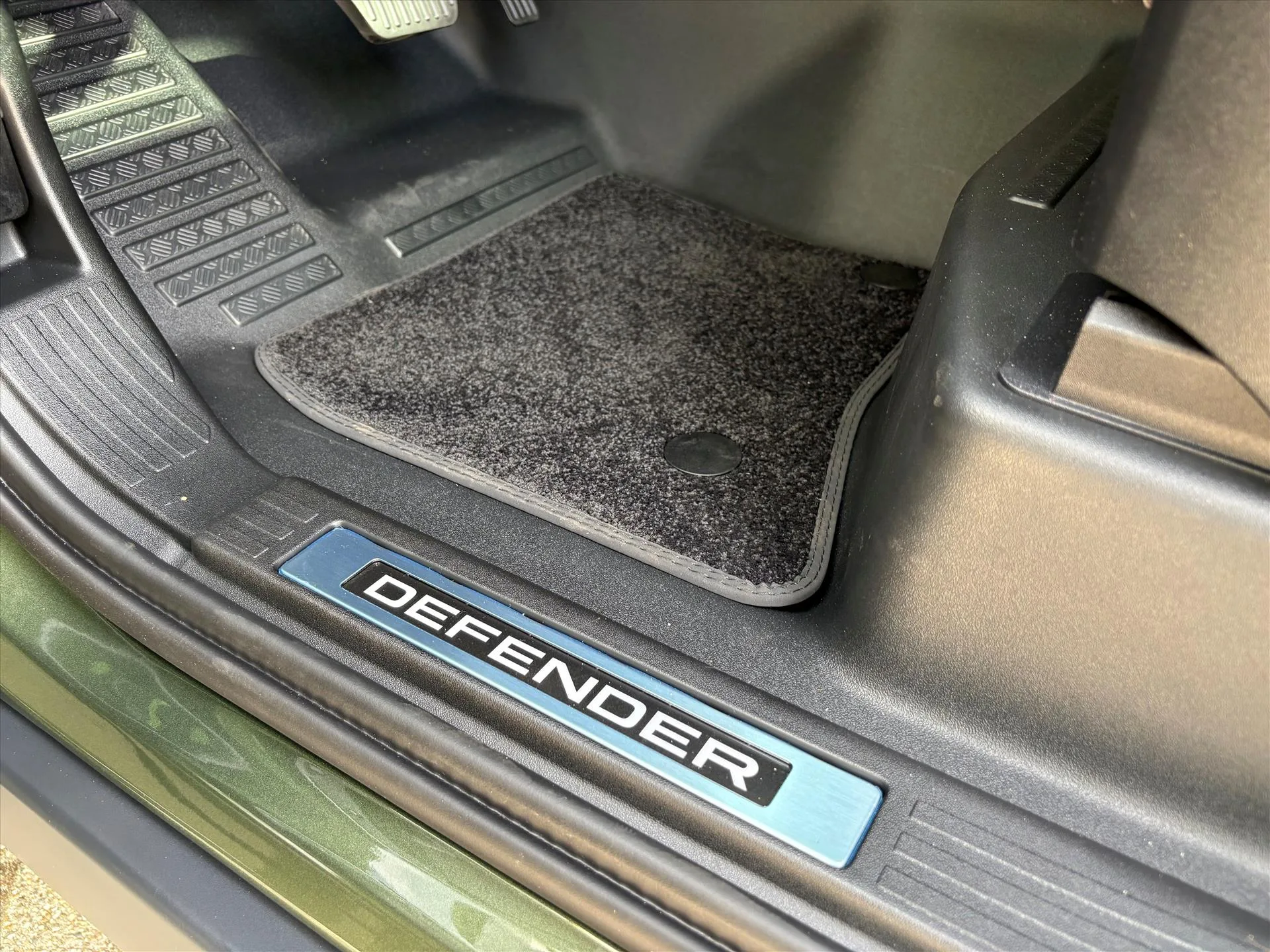 2026 Land Rover Defender, 29/30