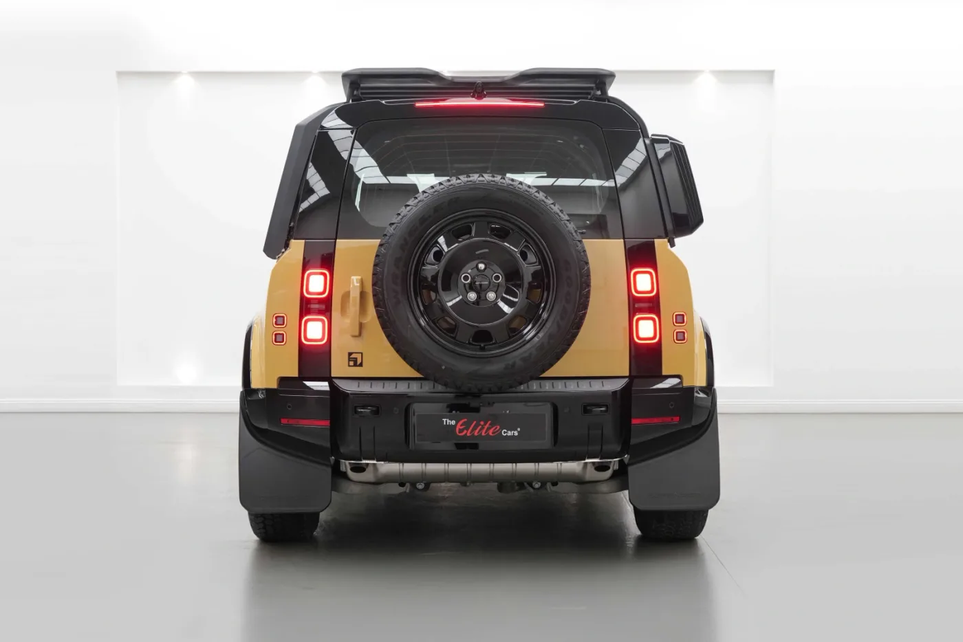 2026 Land Rover Defender 110 P400 angeboten von einem Fachhändler in Dubai, Vereinigte Arabische Emirate, Foto 4 von 10