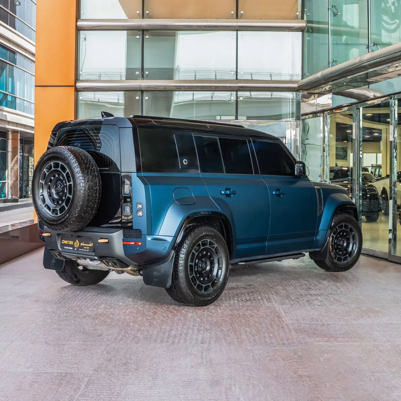 2026 Land Rover Defender OCTA, 2/19