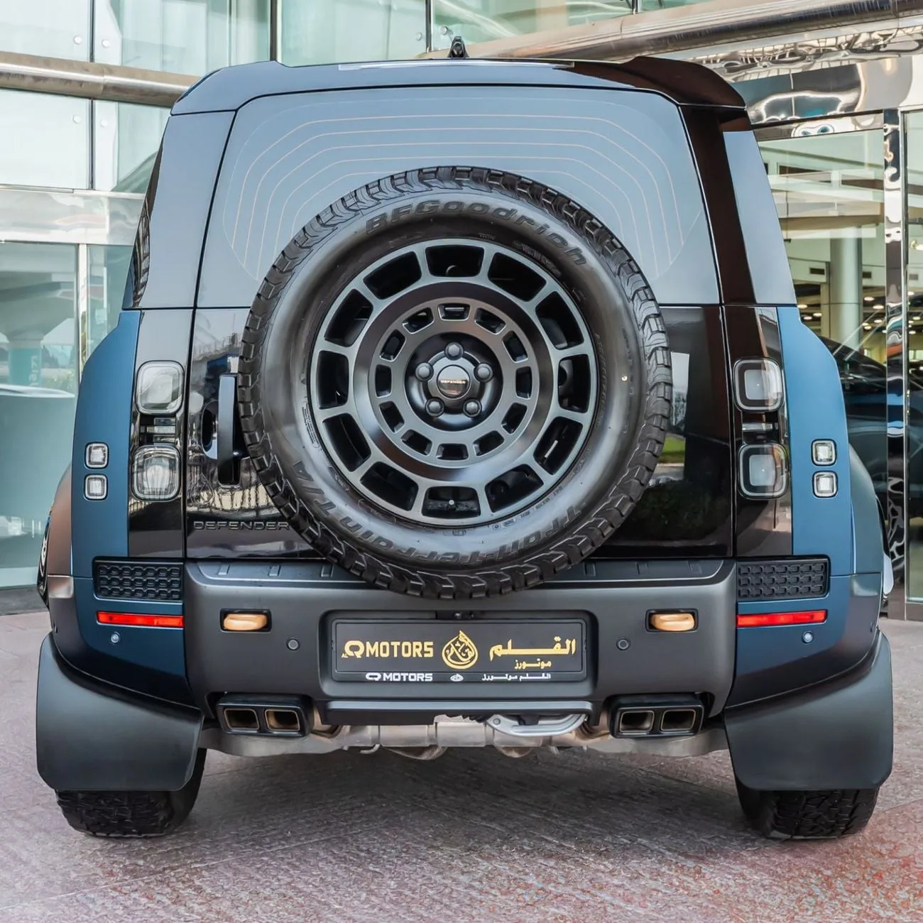 2026 Land Rover Defender OCTA, 3/19