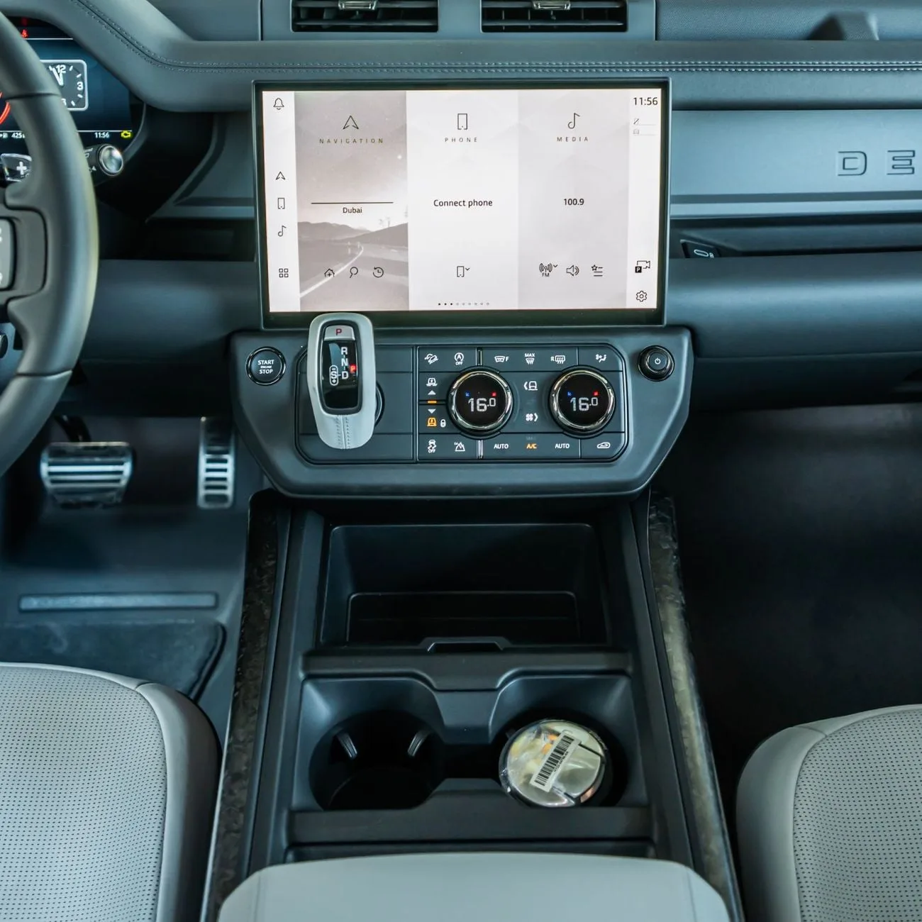 2026 Land Rover Defender OCTA, 13/19